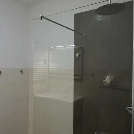 Ferienwohnung Hafenblick Waren  Exterior foto